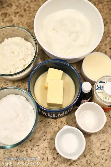 Cinnamon Roll Icing Without Cream Cheese ingredients