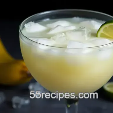 Easy Tropical Banana Daiquiri Delight: Your Go-To Summer Cocktail